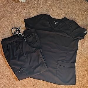 Women's Scrubs - joggers size medium petite